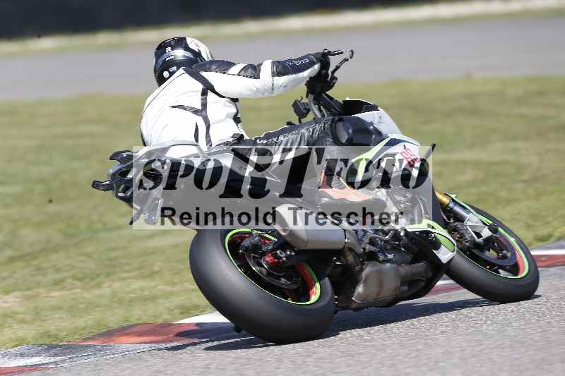 /44 09.08.2025 Plüss Moto Sport ADR/Freies Fahren/524